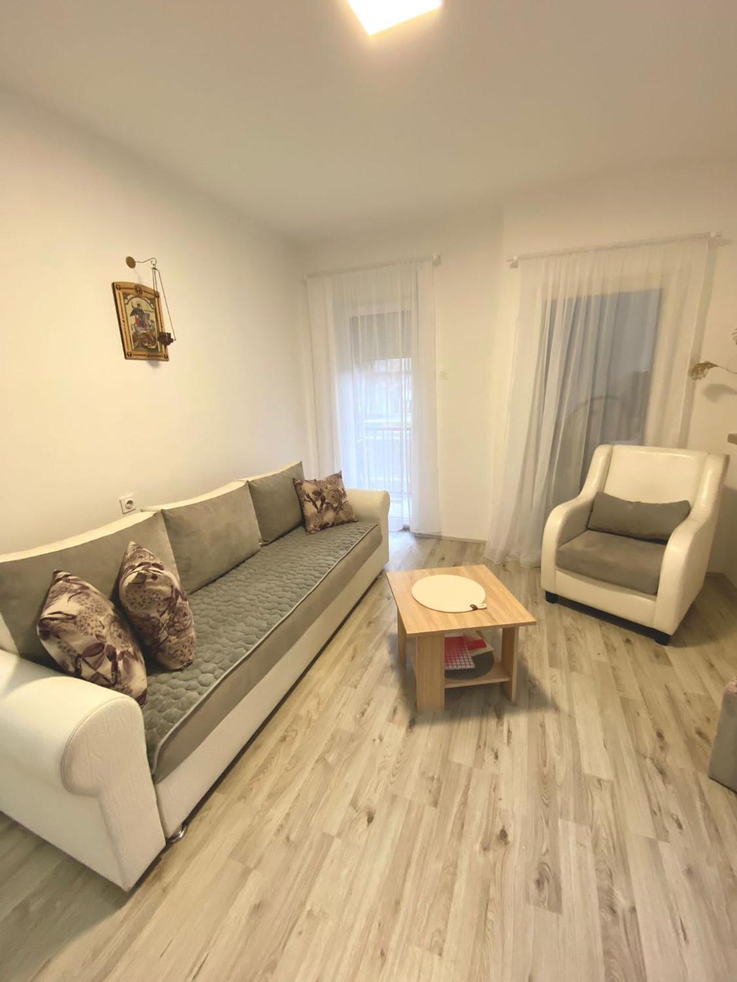 Apartman Bogdan Čačak Exteriör bild