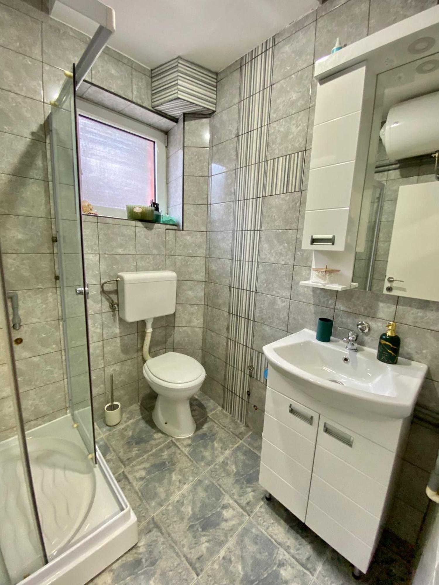 Apartman Bogdan Čačak Exteriör bild